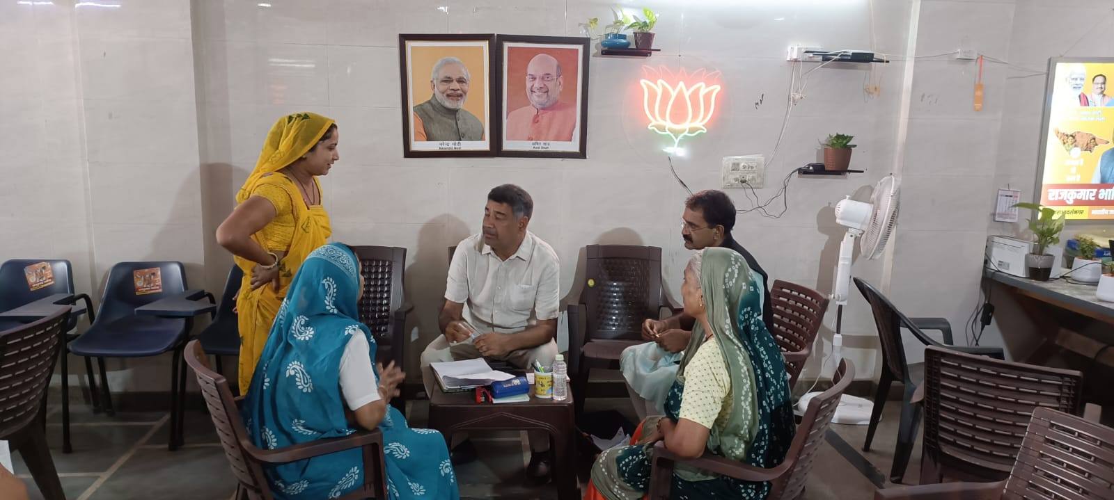 helping old people mla adarsh nagar